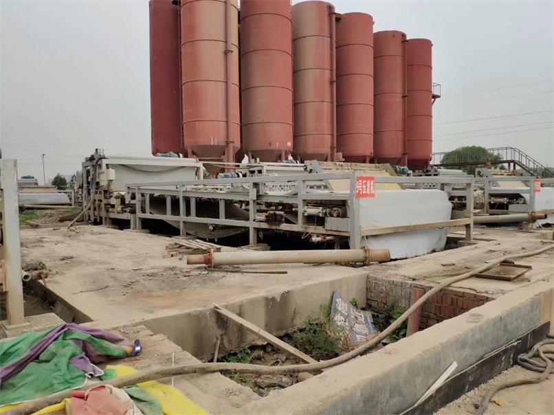 江西垃圾焚燒發(fā)電實(shí)現(xiàn)尾水污泥零排放，過(guò)程雖說(shuō)曲折，但是結(jié)果令人滿意！恒磊帶式壓濾機(jī)，牛！